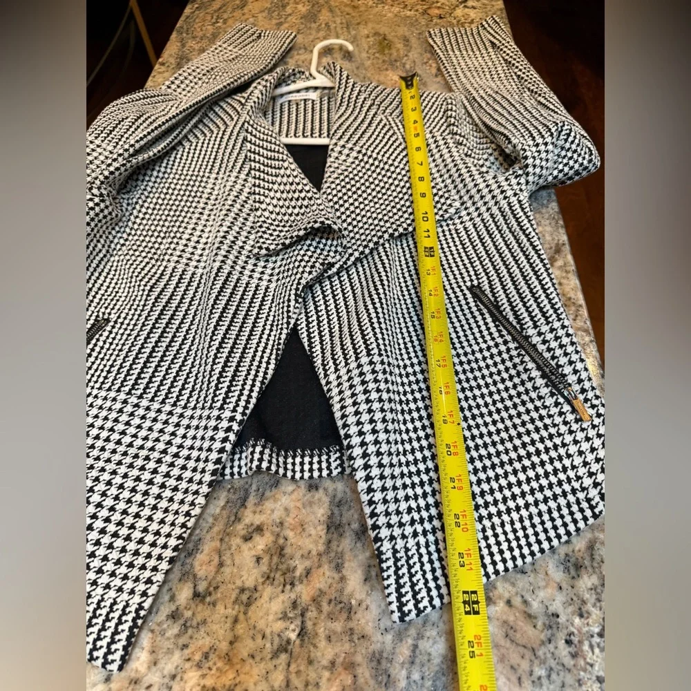 Calvin Klein Open Front Black & White Houndstooth Jacket. Size Small. EUC - Picture 6 of 11